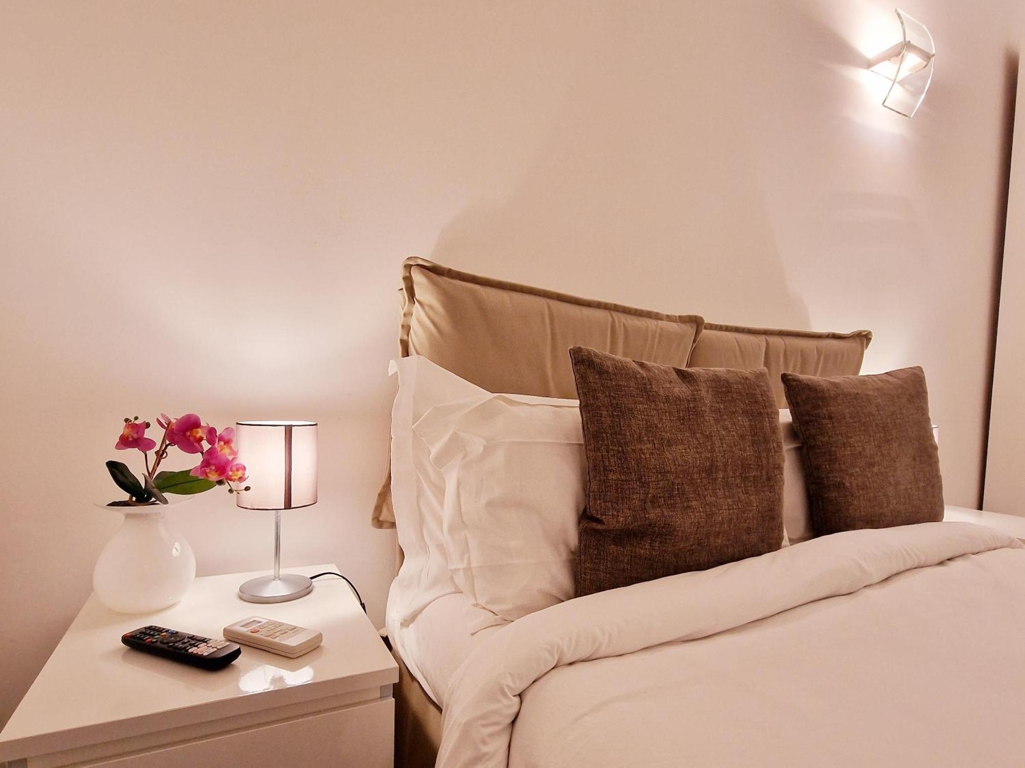 Donna Rosa - Main Avenue Villa ตาออร์มินา ภายนอก รูปภาพ